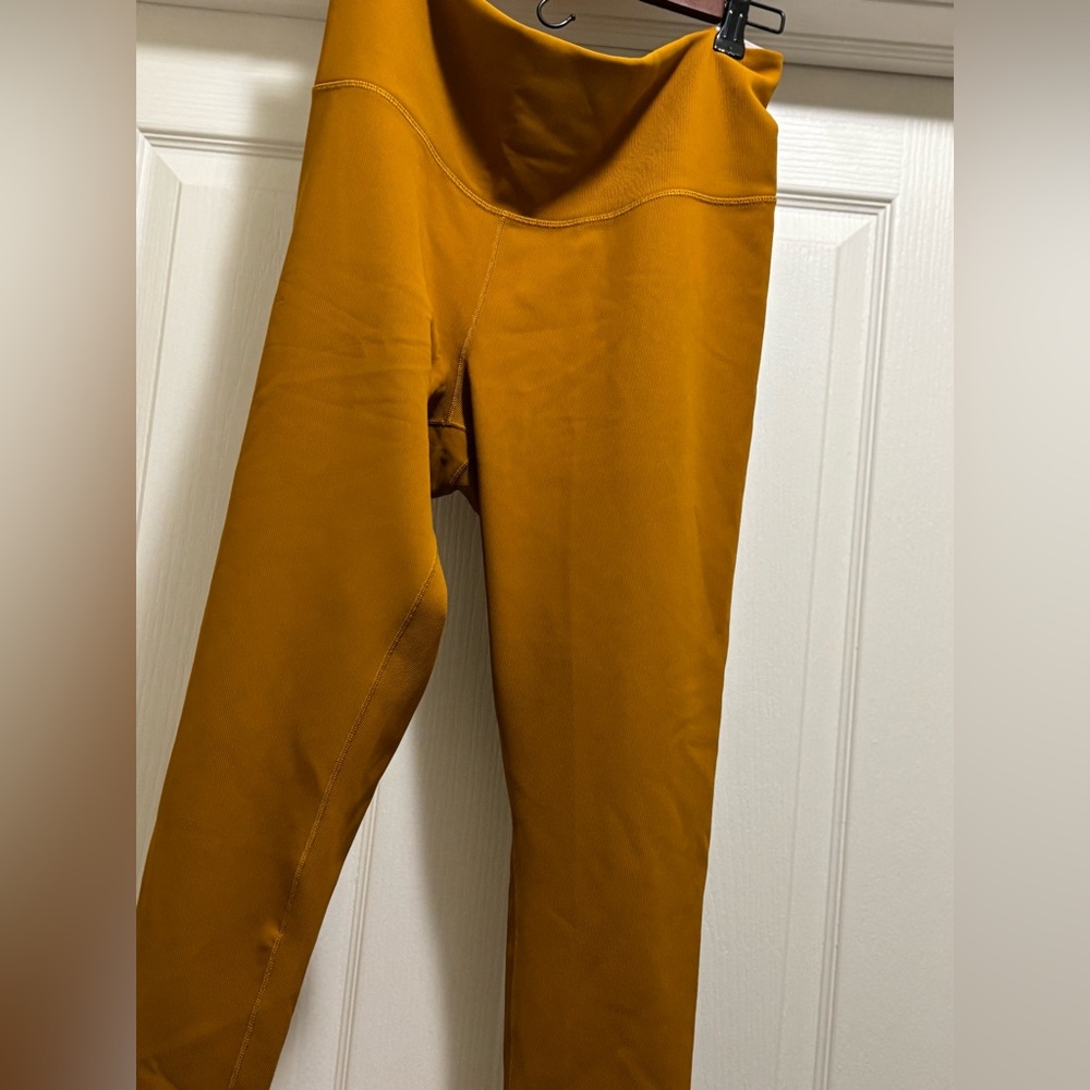 Essential collection - calia Golden Yellow Leggings